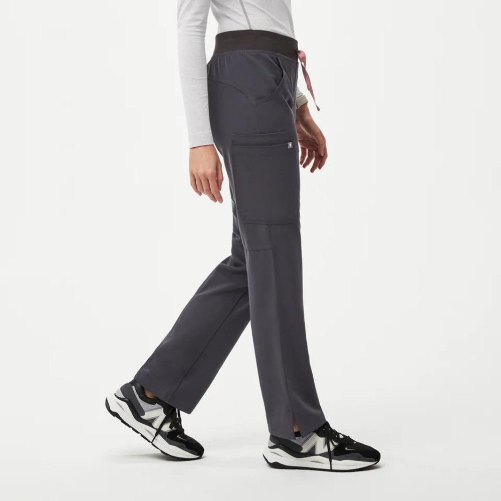 Figs Womens Kade Cargo Scrub Pant
